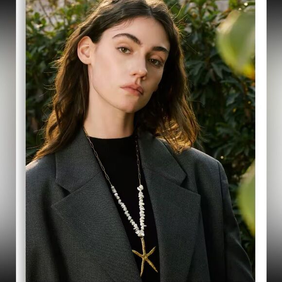 Gold Starfish & Natural Shell Necklace – Coastal Chic Statement Piece - Picture 8 of 12